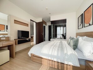 1 habitación, tabla de planchar con plancha, wifi y ropa de cama 