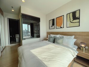 1 bedroom, iron/ironing board, WiFi, bed sheets