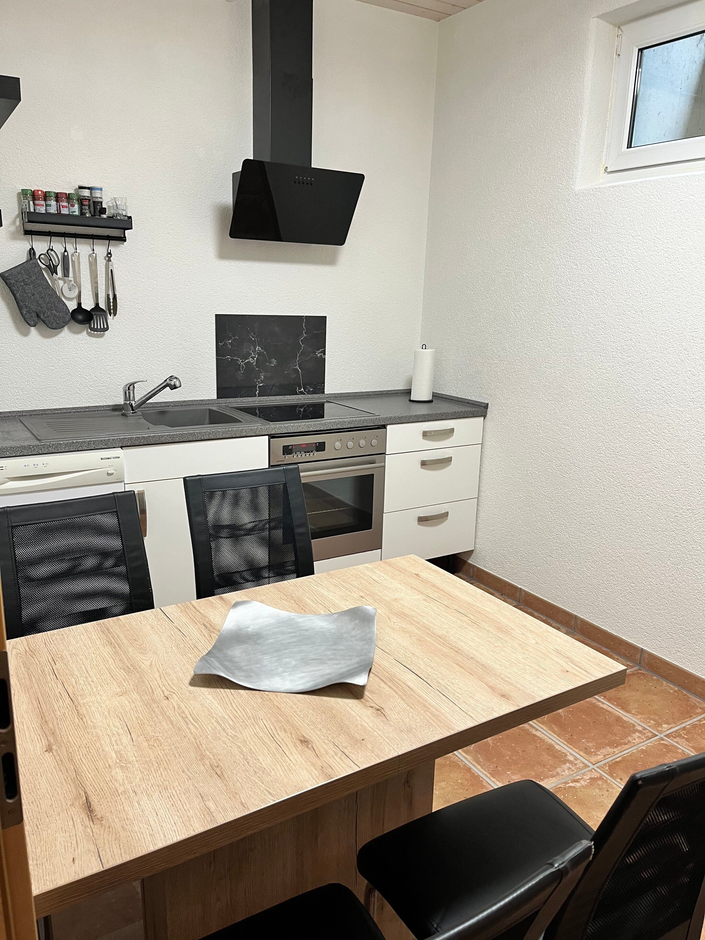 冷蔵庫、電子レンジ、オーブン、食器洗い機