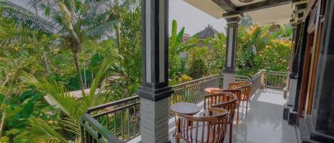 디럭스 더블룸, 발코니, 정원 전망 | 테라스/파티오