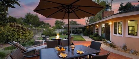Outdoor dining