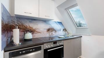 Kühlschrank, Ofen, Herdplatte, Geschirrspüler