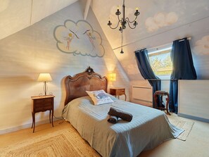 5 bedrooms, free WiFi