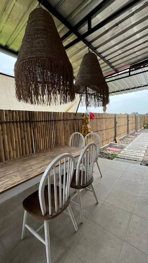 Dining room -  Villa New D'Bamboo by Plesirhatiyogja (Sewon)