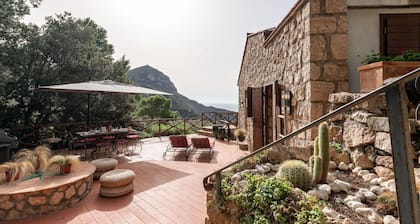 Beautiful villa for 6 guests with WIFI, A/C, TV and terrace