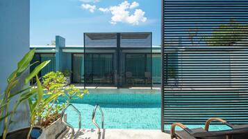 Premier Deluxe Pool Access | Terrass/Patio