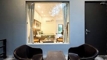 Superior Double Room | Rollaway beds, free WiFi, bed sheets