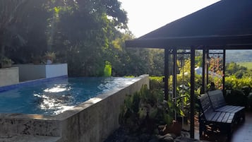 Piscina externa