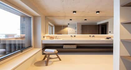 Premium Ferienwohnung mit Balkon & Sauna