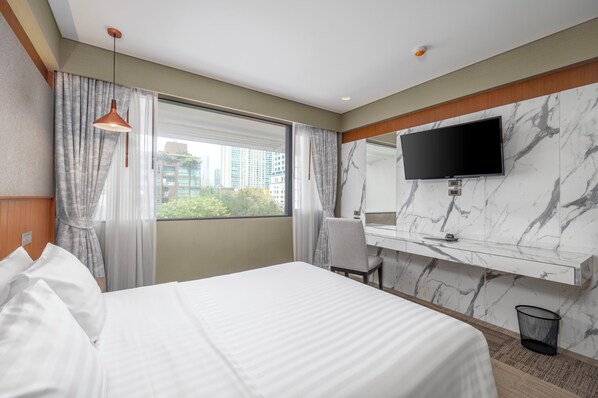 Free WiFi, bed sheets