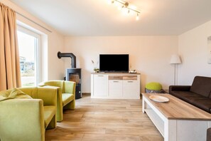 Smart TV, fireplace - tolles Ferienhaus für Familien (Rechlin)