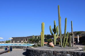 Seasonal outdoor pool - Dammusi Sotto le Stelle (Pantelleria)
