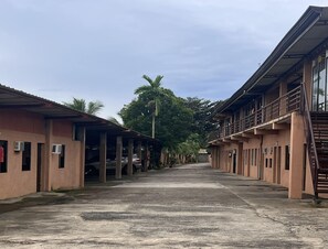 Mặt tiền nơi lưu trú