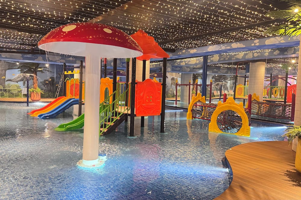 Yellow Bee Resort Cililitan