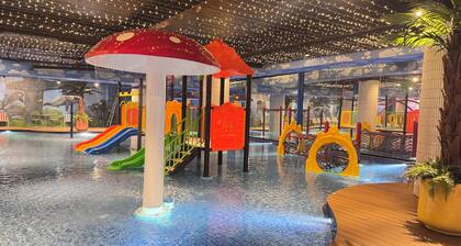 Yellow Bee Resort Cililitan