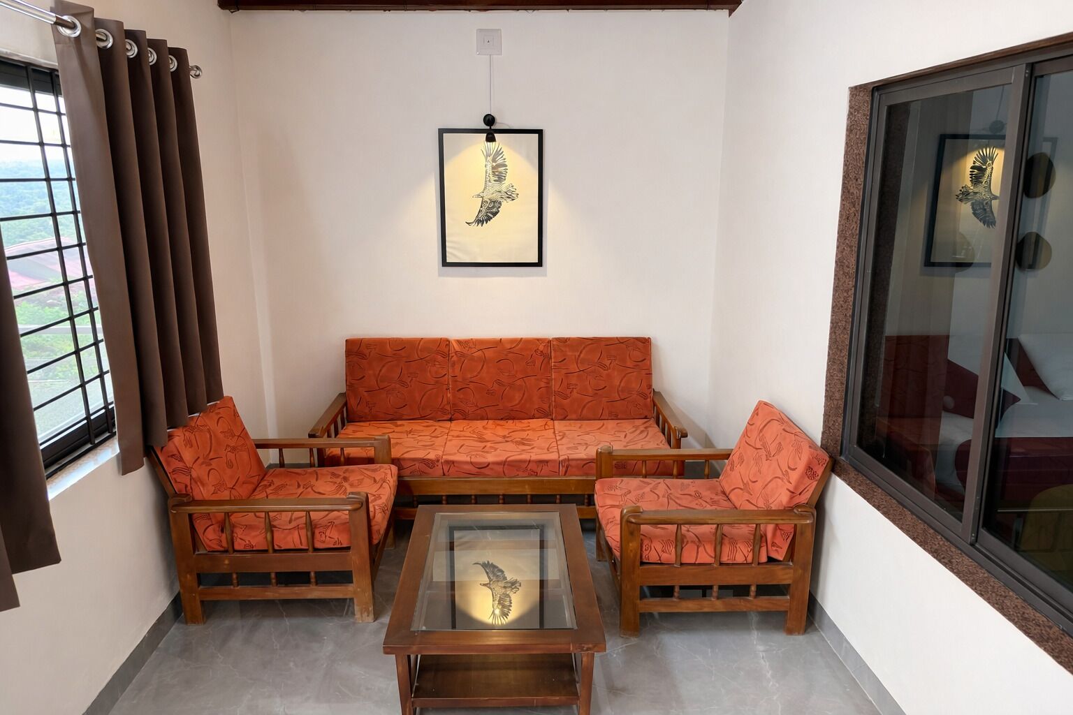Junior Suite | Living area | 32-inch LCD TV with cable channels