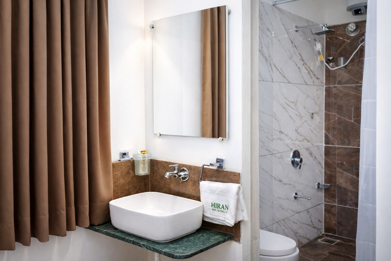 Deluxe Double Room, Balcony | Bathroom