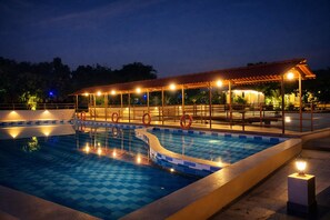 Outdoor pool, open 9:00 AM to 6:00 PM, sun loungers