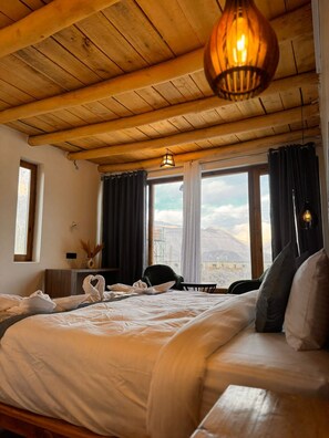 Deluxe Double Room, Mountain View - Yeti Resort Hunder (Leh)