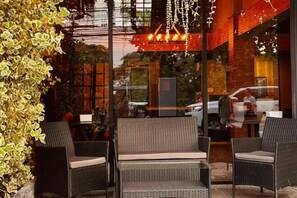 Interior - Friends Station Hostel & Cafe (Pattaya)