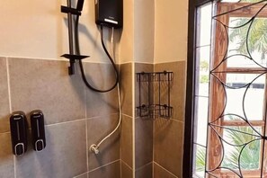 Room - Friends Station Hostel & Cafe (Pattaya)