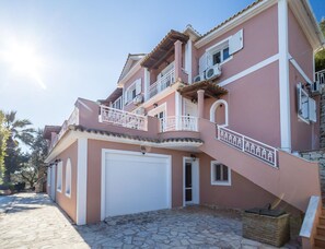 5 bedrooms - Villa Doreta in Koridallos (Zakynthos)
