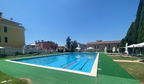 Leilighet, 1 soverom, tilgjengelighetstilpasset, røyk | Basseng | Utendørsbasseng