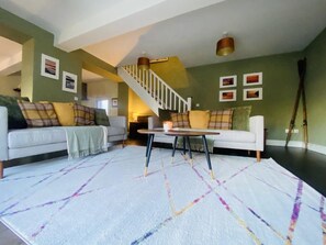 Living area - The Old Boathouse Holiday Home (Enniskillen)