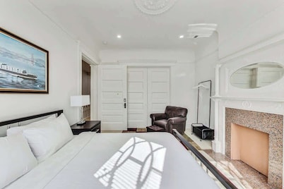 In the Heart of Haight Ashbury 5 Bedroom House
