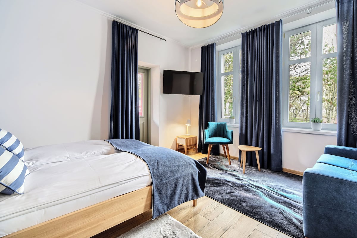 Estudio | Tabla de planchar con plancha y wifi gratis