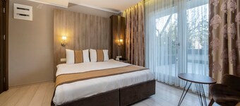 Royal Capital Hotel