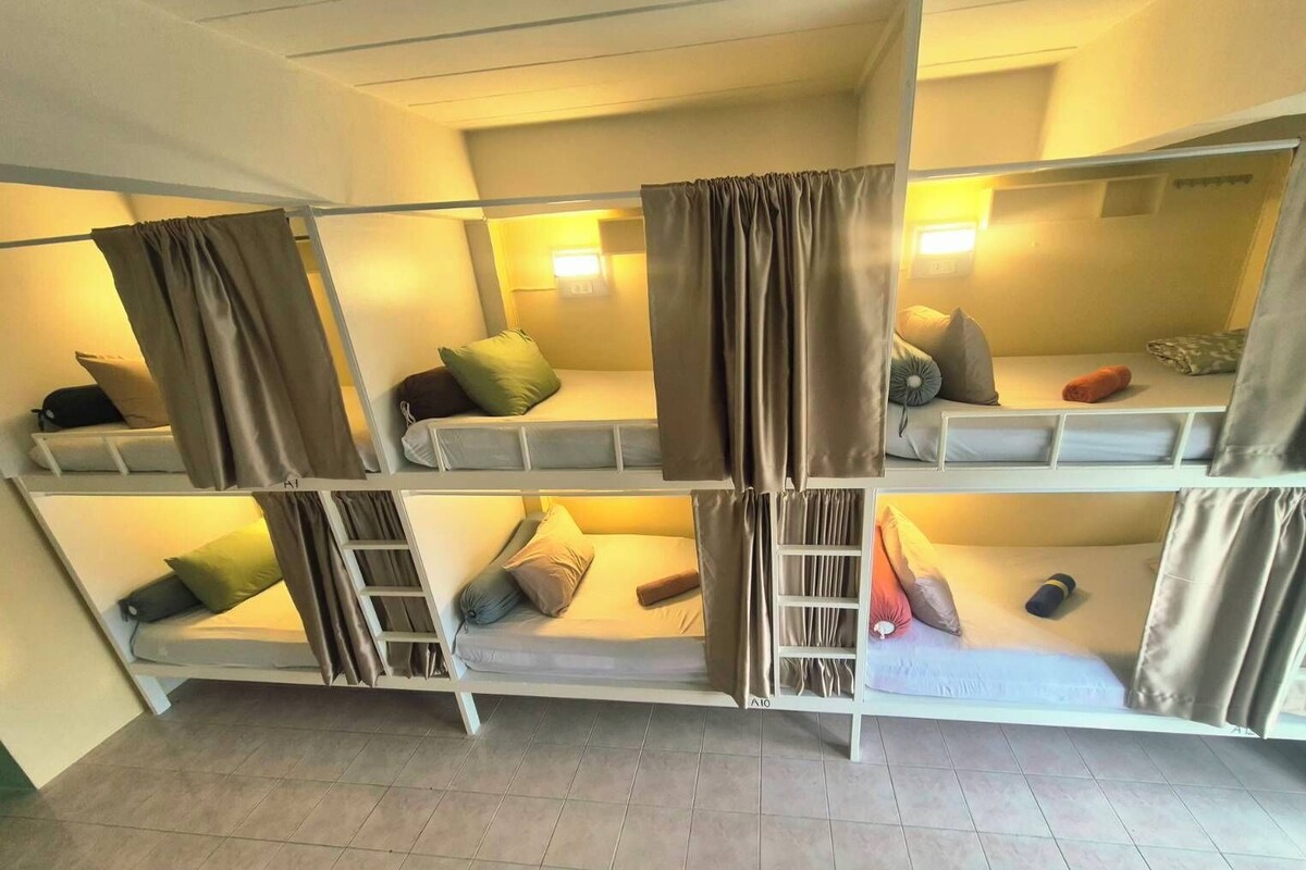Blackout curtains, free WiFi, bed sheets