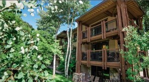 Exterior - 3 Bedroom Condo at Historic Lift 1A in Downtown Aspen (Aspen)