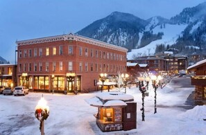 Exterior - 3 Bedroom Condo at Historic Lift 1A in Downtown Aspen (Aspen)