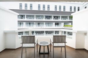 Balcony - Radisson RED Phuket Patong Beach (Patong)