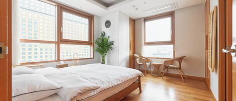 3 soverom, strykejern/-brett, wi-fi og sengetøy