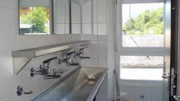 Triple Room | Bathroom | Towels