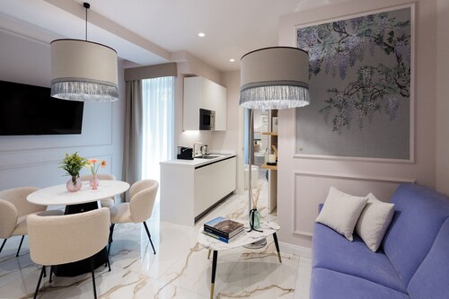 SUITE CLARICE & LUCREZIA Le 5 Lampade Florence