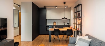 Luxury city center apartment - private parking included