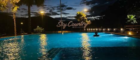 10 piscines extérieures