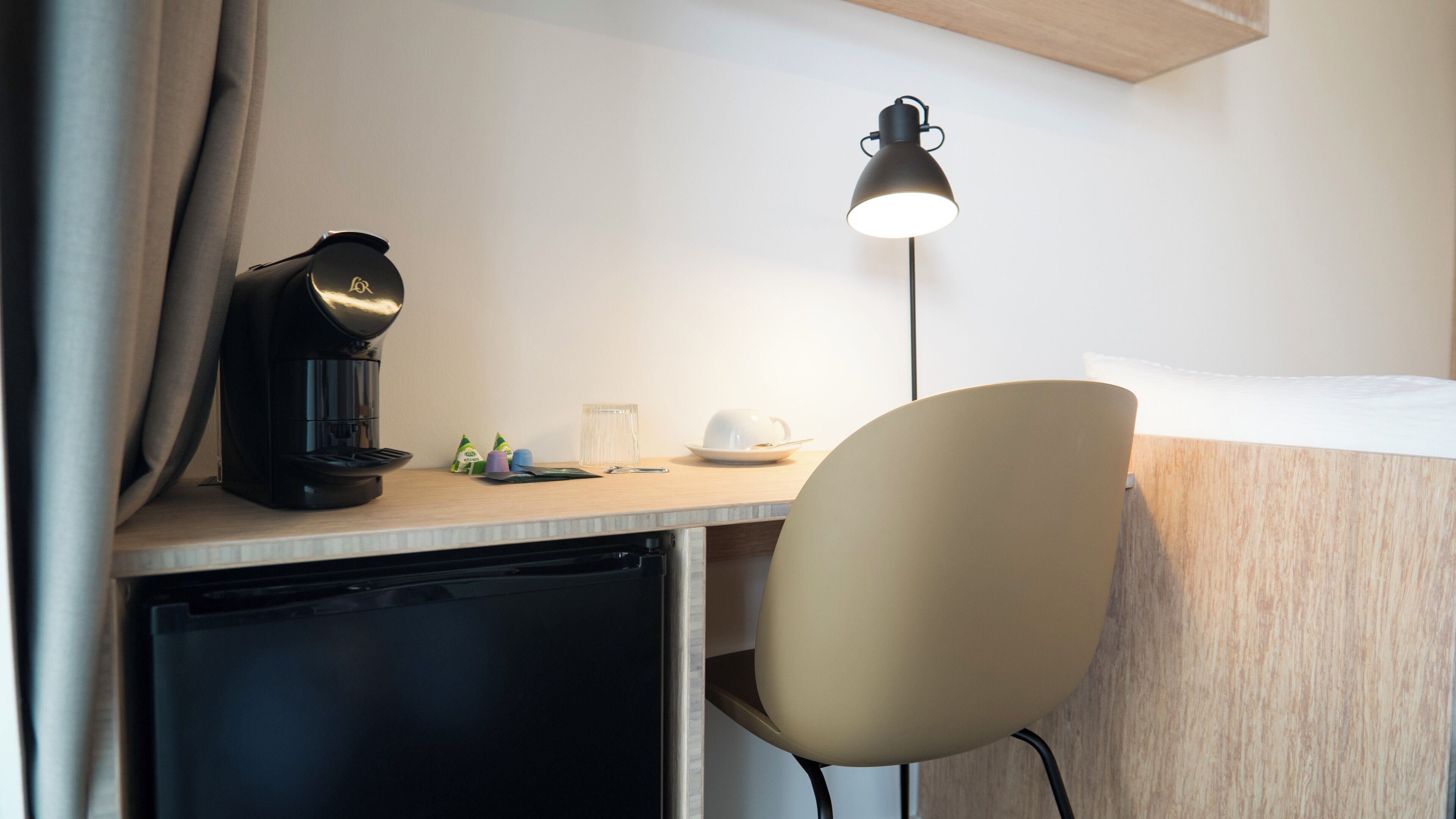 Senior Single Room | Premium bedding, free minibar, individually decorated, laptop workspace