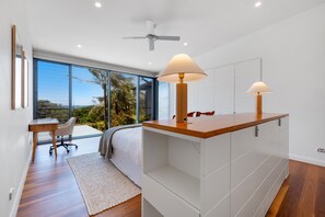 3 chambres, fer et planche à repasser, Wi-Fi gratuit, draps fournis