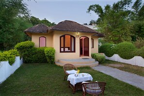 Deluxe Cottage, Garden View | Premium bedding, pillowtop beds, free WiFi, bed sheets - Limewood Riverside Resort (Ramnagar)