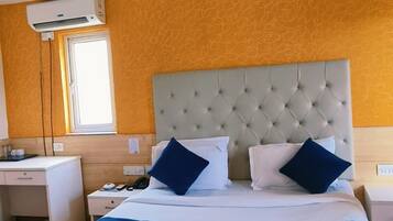Luxury Room, River View | 1 bedroom, premium bedding, pillowtop beds, free WiFi