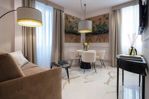TV - GINEVRA SUITE Le 5 Lampade Florence (Firenze)