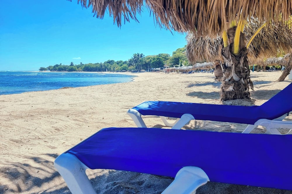 Sun & Sea - Costambar Beachside Apartment With Pool
