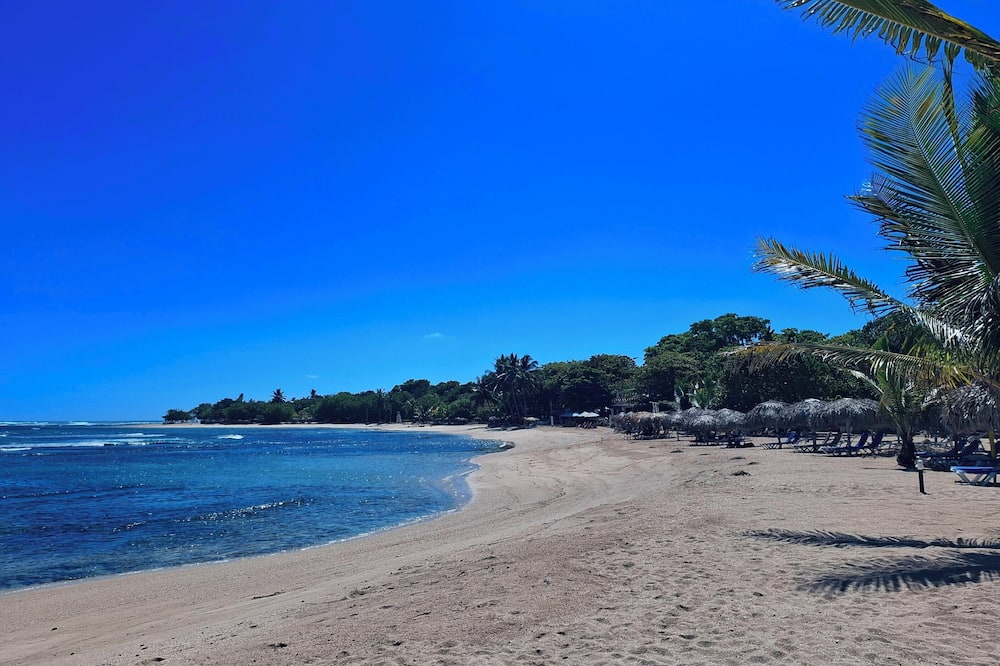 Sun & Sea - Costambar Beachside Apartment With Pool