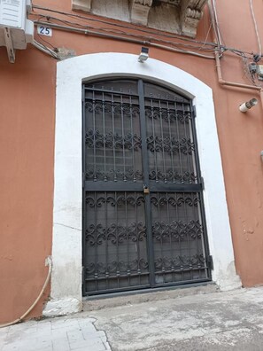 Exterior detail - Sogno Barocco Apartment (Catania)