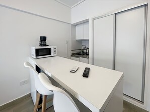 Apartment, 1 Bedroom, Smoking, Balcony | Dining room