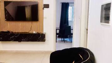 Villa, 4 Bedrooms, Smoking, Balcony | Living area